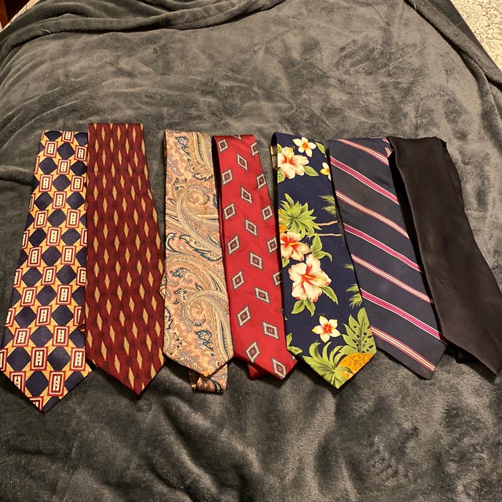 SEVEN Assorted Ties